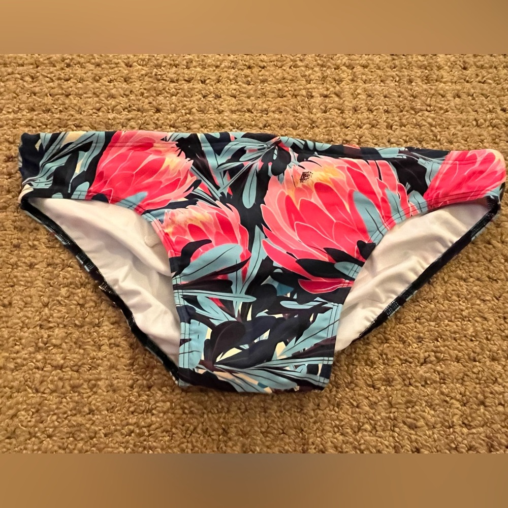 Sluggers Swimwear Speedo-style swim brief Size XL floral